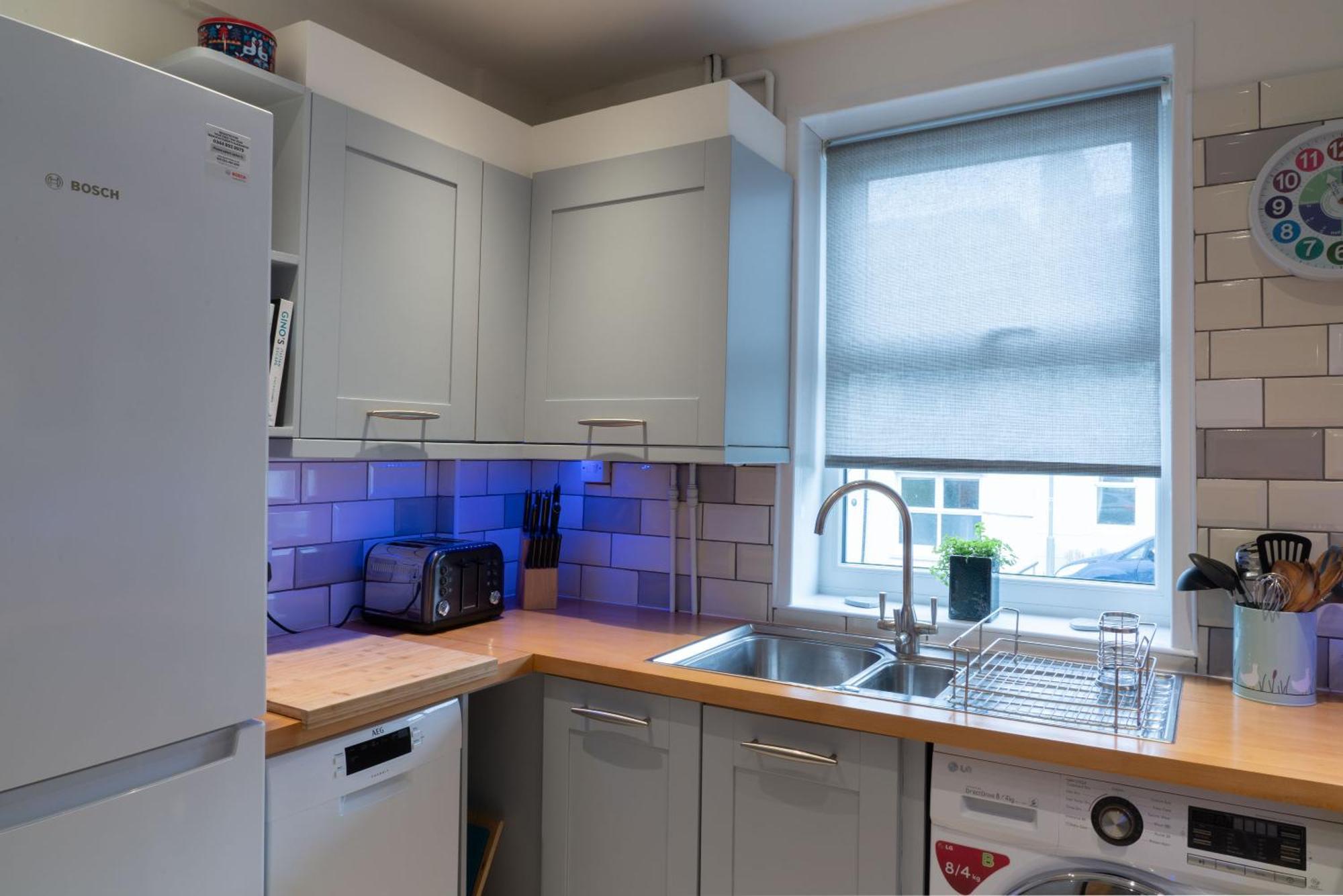 Sunny Queens Park Home - Garden & Private Parking Brighton Dış mekan fotoğraf